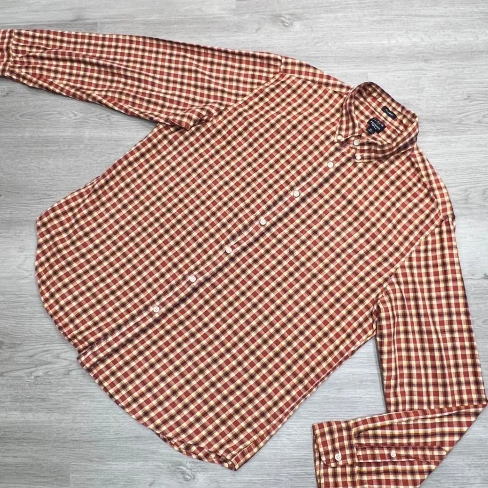 J Crew Brushed Twill Classic Fit Long Sleeve Button Up XL Red Yellow Gingham